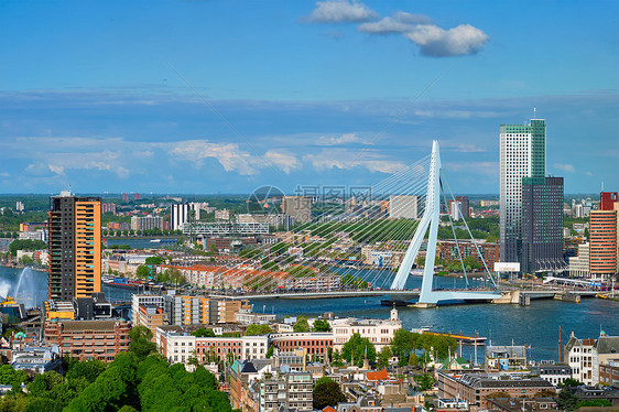 鹿特丹市伊拉斯谟大桥的,伊拉斯谟布尼乌韦马斯河上,埃马斯特鹿特丹市伊拉斯谟桥的景色图片
