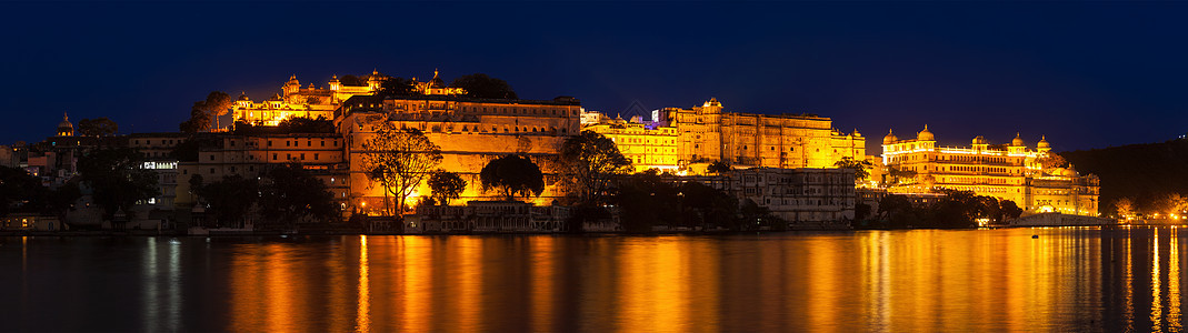 浪漫豪华印度旅游城市宫殿综合体皮科拉湖黄昏,乌代布尔,拉贾斯坦邦,印度城市宫殿,乌迪普尔,拉哈斯图片