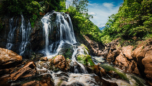 越南流行的旅游徒步旅行目的地SapaSAPA附近猫猫村附近的水法尔全景图像猫猫瀑布,越南图片