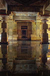 地下寺庙,洪水淹没汉比,卡纳塔克邦,印度地下寺庙,汉比图片