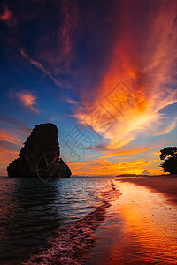 热带假日度假日落海滩普拉南海滩泰国克拉比省拉雷普兰昂海滩的日落泰国克拉比省拉雷图片