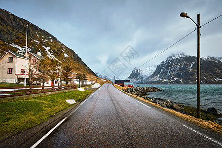 挪威峡湾的公路挪威洛福腾群岛挪威沿峡湾的道路图片