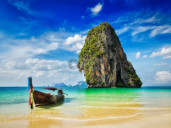 热带海滩度假旅游长尾船热带海滩,克拉比,泰国泰国海滩上的长尾船图片