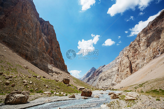 塔吉克斯坦范恩斯山的美丽景观图片