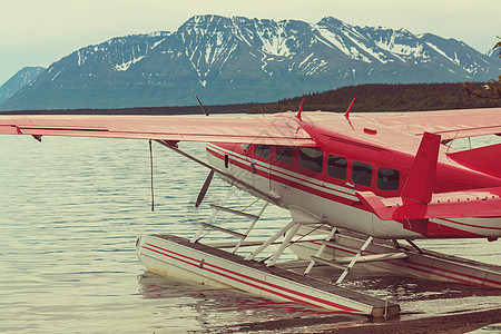 阿拉斯加的水上飞机图片