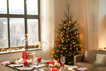 诞节假日饮食家里为节日晚餐提供餐桌家里为诞晚餐提供桌子图片