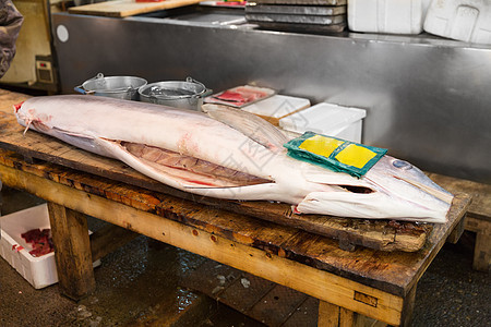 海鲜,销售食品新鲜的内脏鱼日本街头市场日本街头市场切鱼海鲜图片