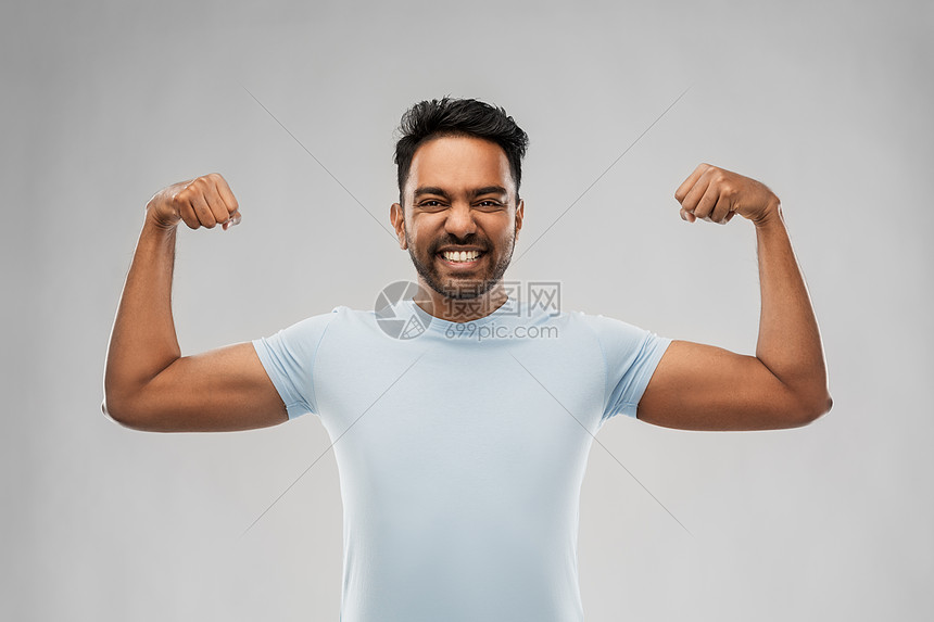 力量 运动人的快乐的轻印度男子头肌灰色背景印度男子灰色背景上头肌高清图片下载 正版图片 摄图网