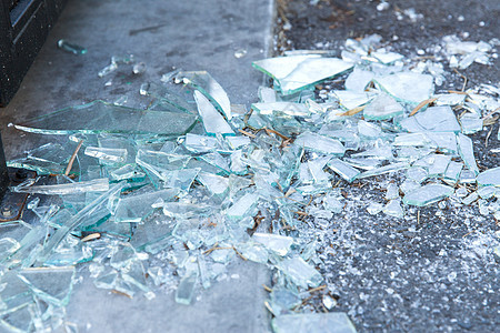 损坏地板上碎璃碎片地板上碎璃碎片图片
