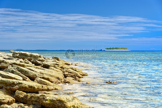 斐济群岛外的绿松石海水图片