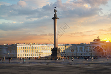 法官广场亚历山大柱宫殿广场中心,彼得堡背景