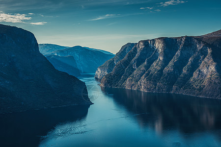 挪威峡湾景观早上柔的蓝色图片