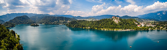 斯洛文尼亚全景鸟瞰度假胜地湖流血航空FPV无人机摄影图片