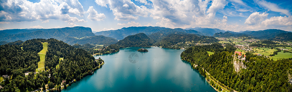 斯洛文尼亚全景鸟瞰度假胜地湖流血航空FPV无人机摄影图片