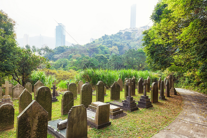 ‘~雾晨旧香港墓地  ~’ 的图片