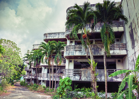 2004海啸后被遗弃的酒店泰国普吉岛图片