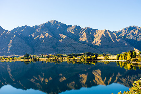 风景如画新西兰阿尔卑斯山湖泊的自然景观图片