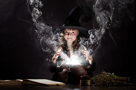 万节女巫小万节女巫阅读魔法的锅图片
