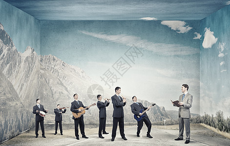 个男人乐队穿西装的男子管弦乐队演奏同的乐器图片