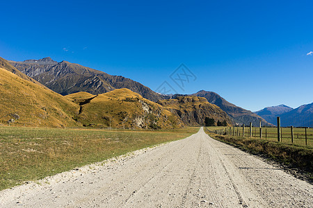 风景如画新西兰阿尔卑斯山道路的自然景观图片