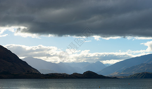 风景如画新西兰阿尔卑斯山湖泊的自然景观图片