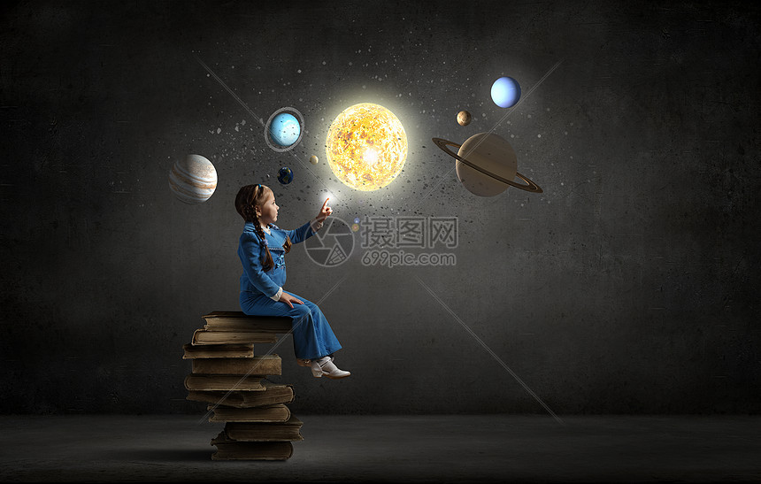‘~小小姐姐探索太空小小姐姐坐叠书上,触摸着星球  ~’ 的图片