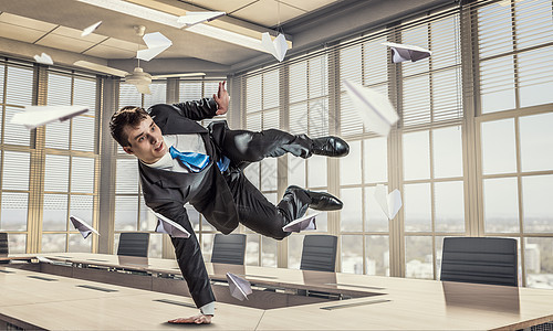 跳槽的商人办公室趣的跳跃商人现代三维渲染内部图片