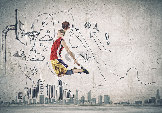 篮球运动员轻人篮球运动员篮子里扔球图片