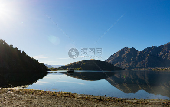 风景如画新西兰阿尔卑斯山湖泊的自然景观图片