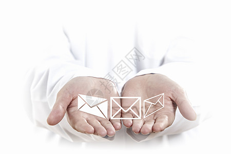 发邮件用邮件白色符号人手背景图片