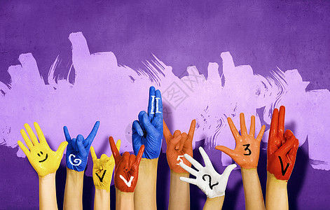 丰富多彩的生活人类的手五颜六色的油漆中符号图片