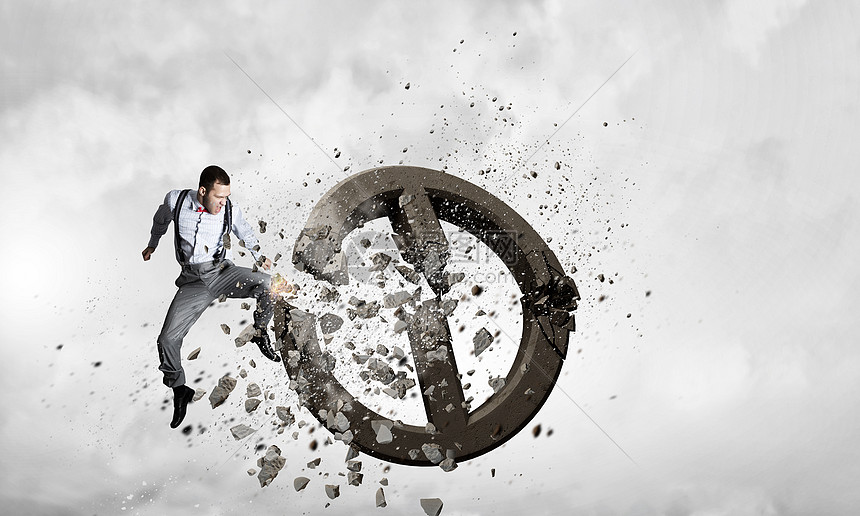 再限制轻的情感男人打破了禁止石标志