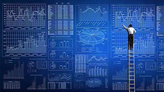 商业战略商人站梯子上的背,并墙上画草图图片