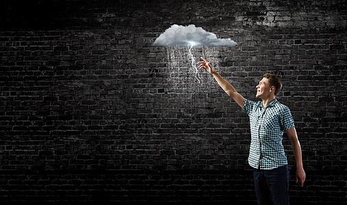 让它下雨吧轻人触摸雨云的插图图片