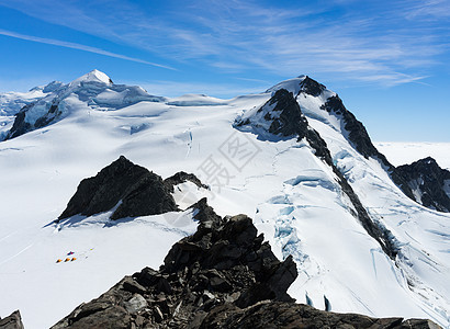 雪山山景雪,蓝天清澈背景图片