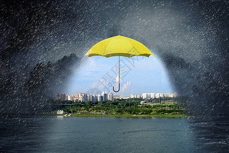 天空中的彩色雨伞图像与彩色伞天空下雨图片