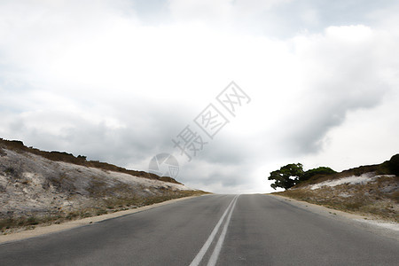 空路空沥青郊区道路的背景图像图片
