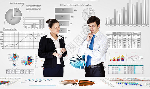商业分析商人女商人分析市场数据信息图片