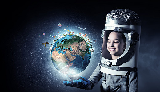 会探索太空可爱的小女孩,头上戴着纸箱头盔,梦想成为宇航员这幅图像的元素由美国宇航局提供的图片