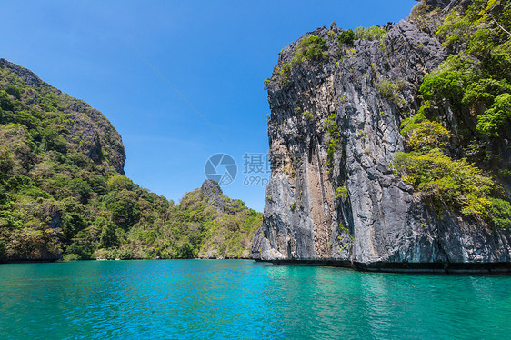 令人惊叹的海景海湾山区岛屿,巴拉望,菲律宾图片