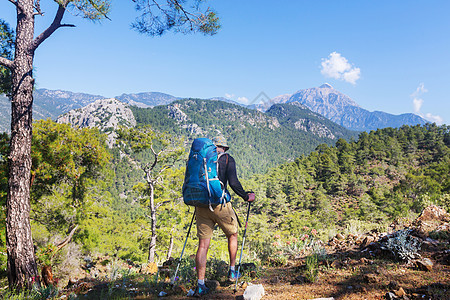 土耳其著名的荔枝徒步旅行背包客小径上图片