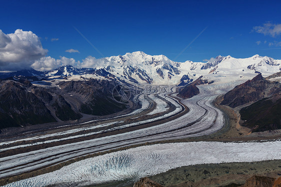 来自多诺霍峰的视图来自阿拉斯加多诺霍峰的景色图片