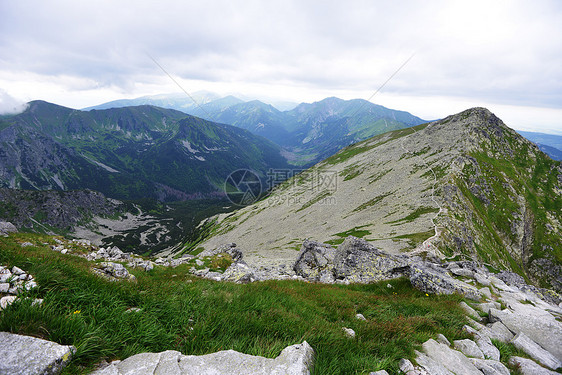 山坡山峰的山脉蓝天景观图片