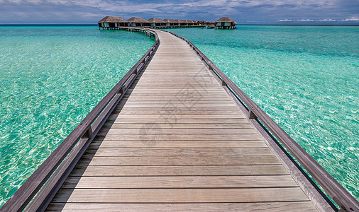 美丽的海滩水平房马尔代夫图片