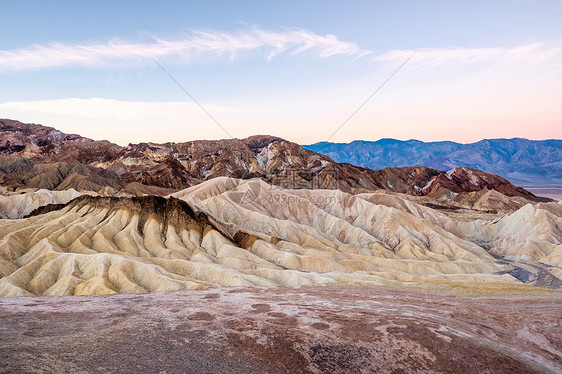 死亡谷公园Zabriskie点日出加州,美国图片