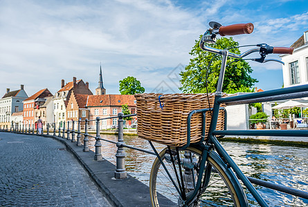 布鲁日布鲁日城市景观与自行车,法兰德斯,比利时图片