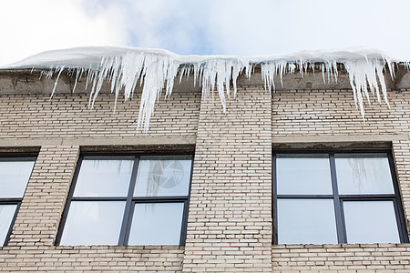 季节,住房冬季建筑居住房屋立上的冰柱图片