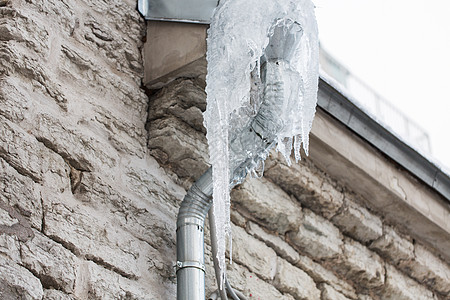季节,住房冬季冰柱悬挂建筑排水管图片