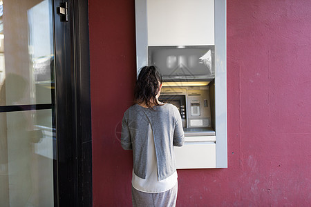 金融,金钱,银行人的密切妇女ATM机户外图片