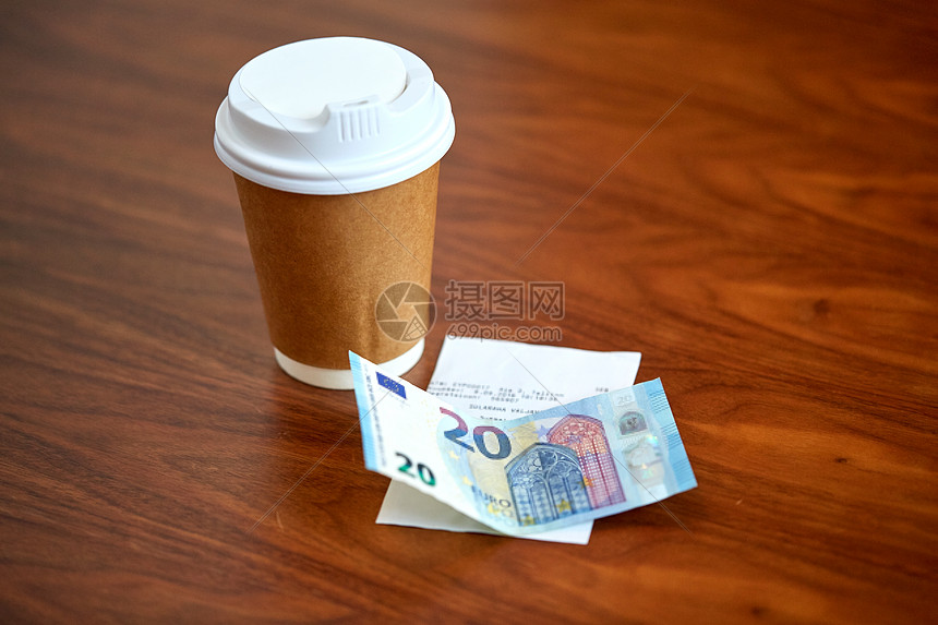 ‘~支付消费主义咖啡饮料纸杯,账单金钱桌子上  ~’ 的图片